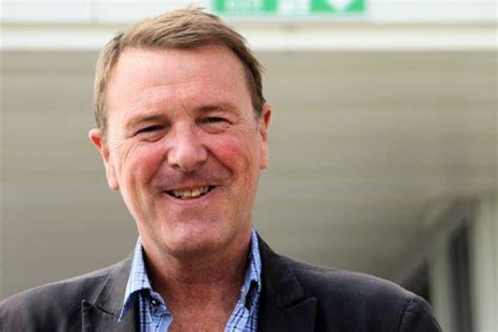 Phil Tufnell - Bio, Age, height, Wiki, Facts and Family