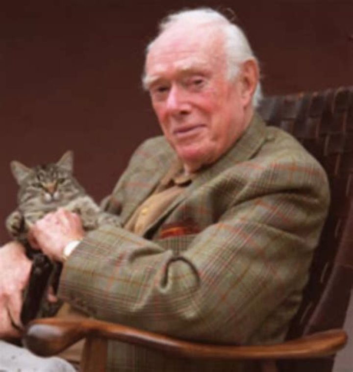 Pierre Berton - Bio, Age, Wiki, Facts and Family