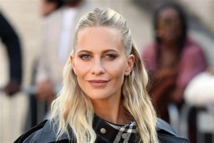 Poppy Delevingne - Bio, Age, Wiki, Facts and Family