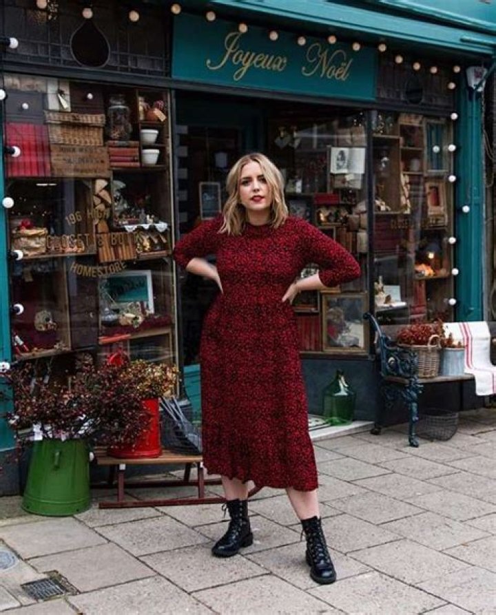 Poppy Deyes - Bio, Age, Wiki, Facts and Family