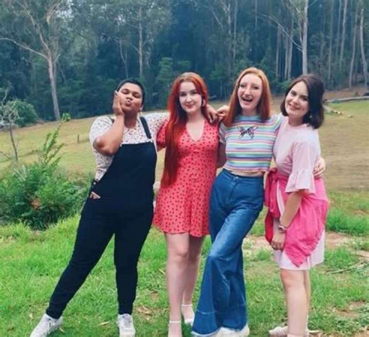 Pretty Pastel Please - Bio, Age, Wiki, Facts and Family