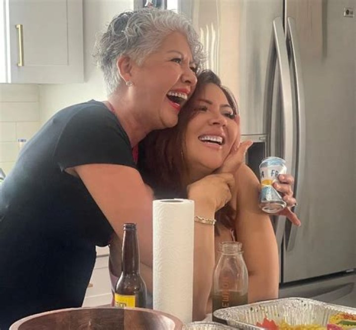 Raquel Cordova - Bio, Age, Wiki, Facts and Family