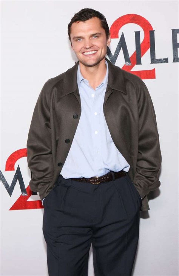 Ray Nicholson (actor) - Biography, Age, Net Worth, Wikipedia, Spotify, TikTok, Facebook, Facts and Family