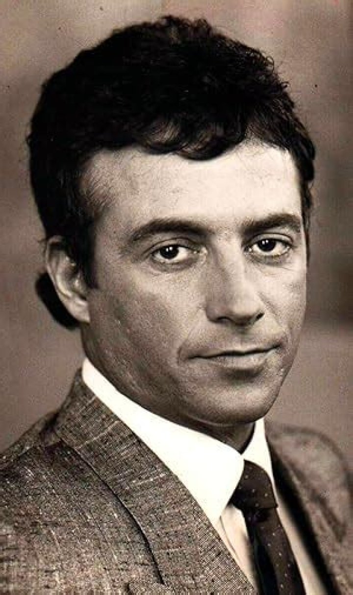 Ray Sharkey - Bio, Age, Wiki, Facts and Family
