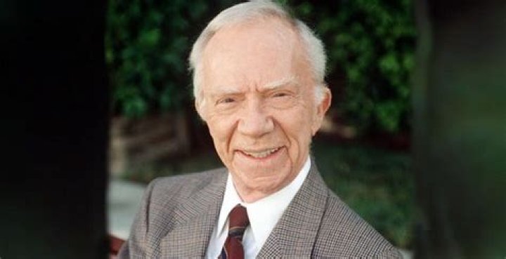Ray Walston - Bio, Age, height, Wiki, Facts and Family