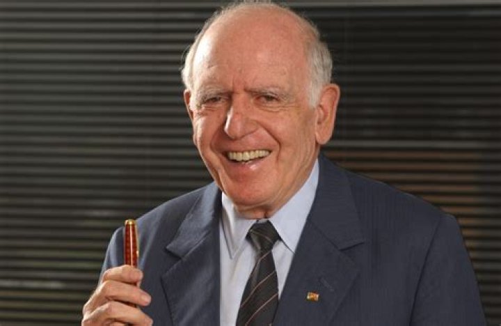 Raymond Ackerman - Bio, Age, Wiki, Facts and Family