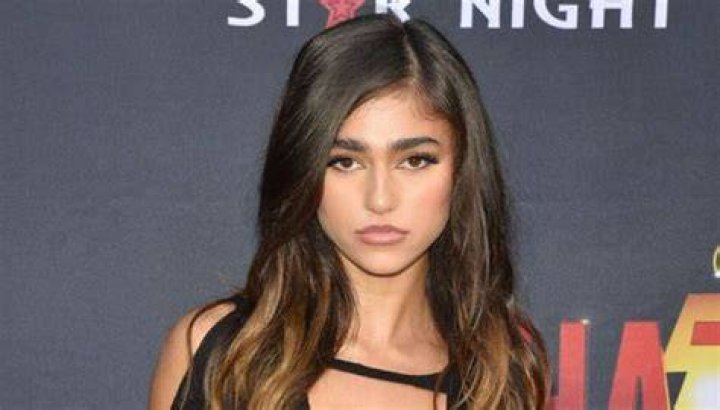 Rayna Vallandingham (actress) - Biography, Age, Net Worth, Wikipedia, Spotify, TikTok, Facebook, Facts and Family