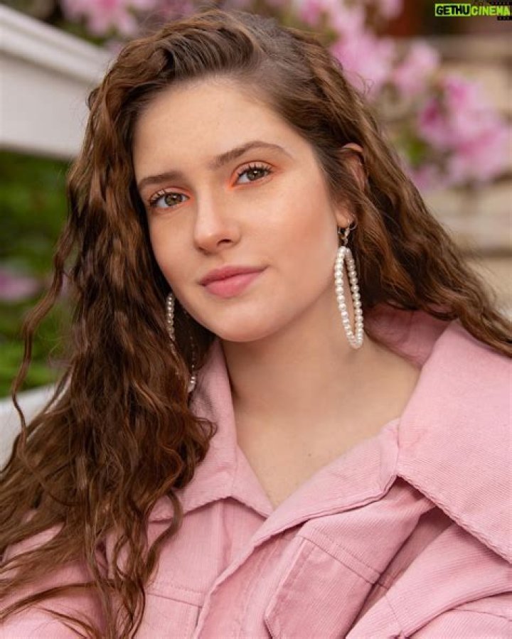 Renata Toscano Bruzón - Bio, Age, Wiki, Facts and Family