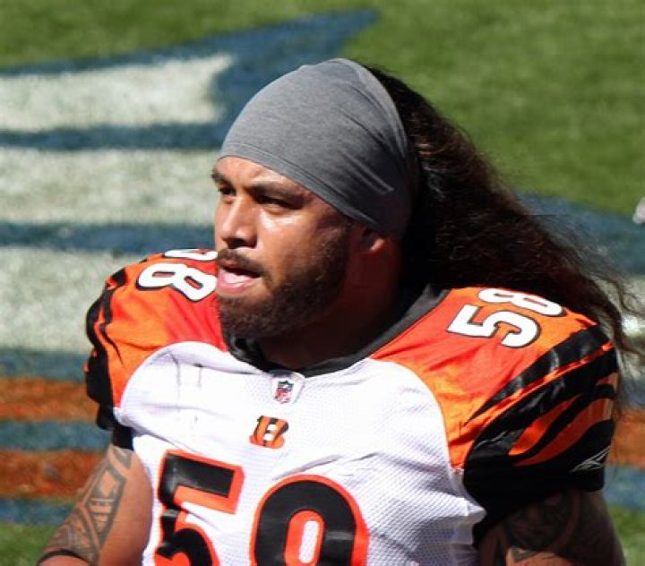 Rey Maualuga - Bio, Age, height, Wiki, Facts and Family