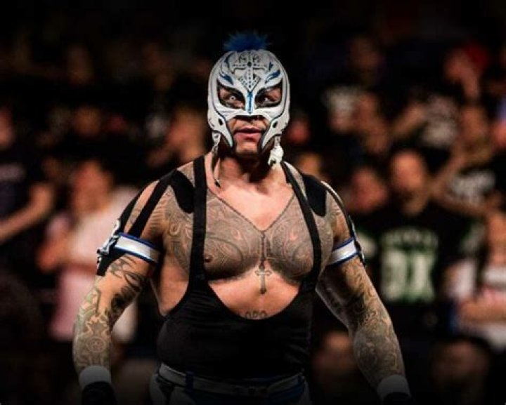 Rey Mysterio Jr. - Bio, Age, height, Wiki, Facts and Family