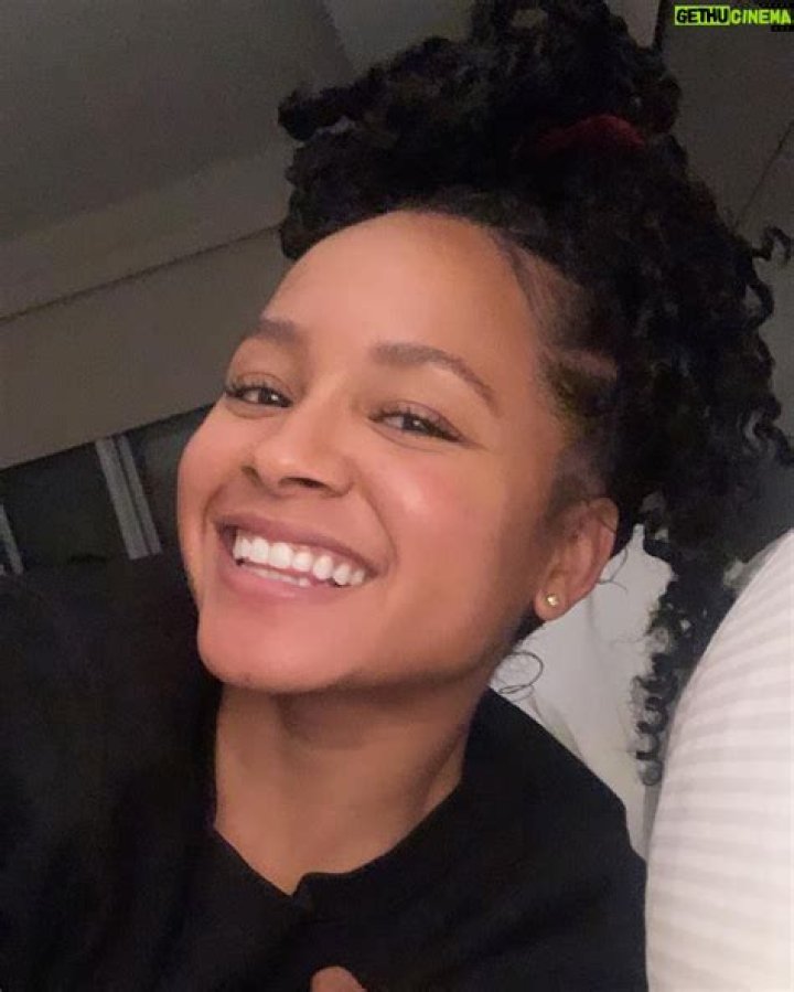 Rhyon Nicole Brown - Bio, Age, Wiki, Facts and Family