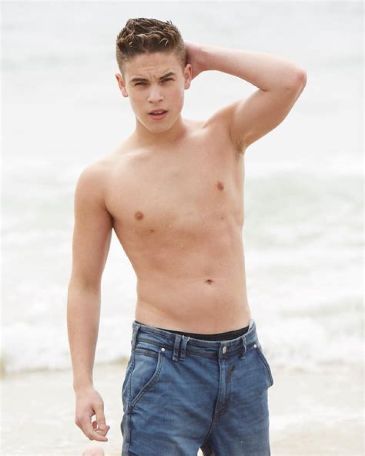 Ricardo Hurtado - Bio, Age, height, weight, Wiki, Facts and Family