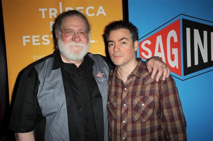 Richard Masur - Bio, Age, net worth, height, Wiki, Facts and Family