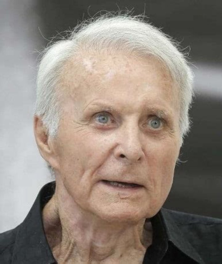 Robert Conrad - Bio, Age, net worth, height, Wiki, Facts and Family