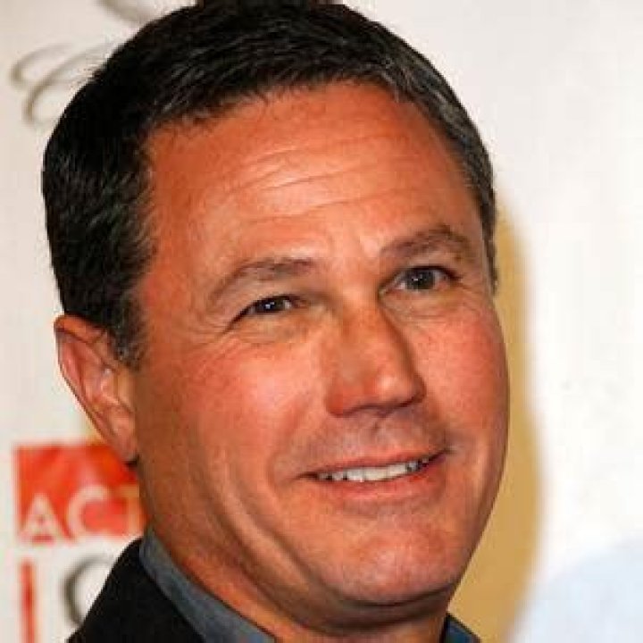 Robert Crais - Bio, Age, Wiki, Facts and Family