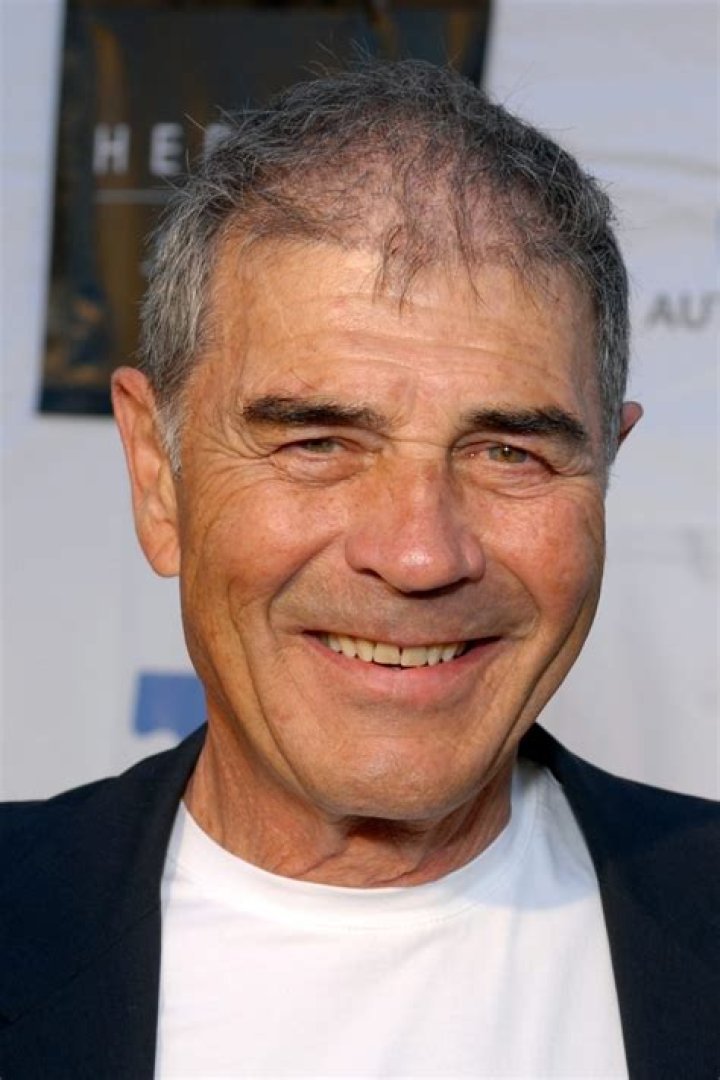 Robert Forster - Bio, Age, net worth, height, Wiki, Facts and Family
