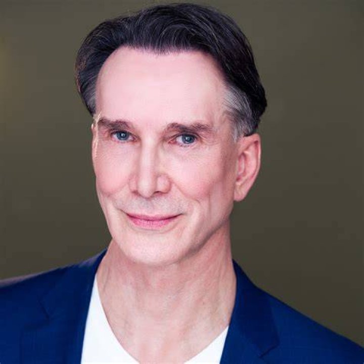 Robert Hooks - Bio, Age, net worth, Wiki, Facts and Family