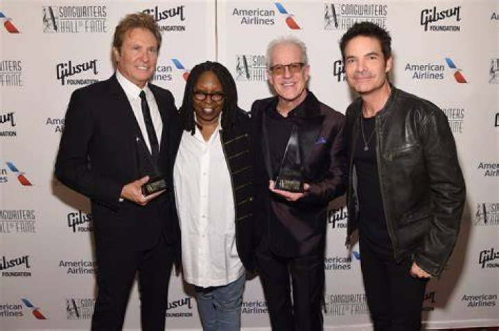 Robert Lamm - Bio, Age, net worth, Wiki, Facts and Family