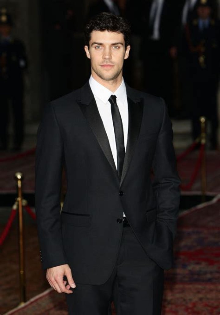 Roberto Bolle - Bio, Age, net worth, height, Wiki, Facts and Family