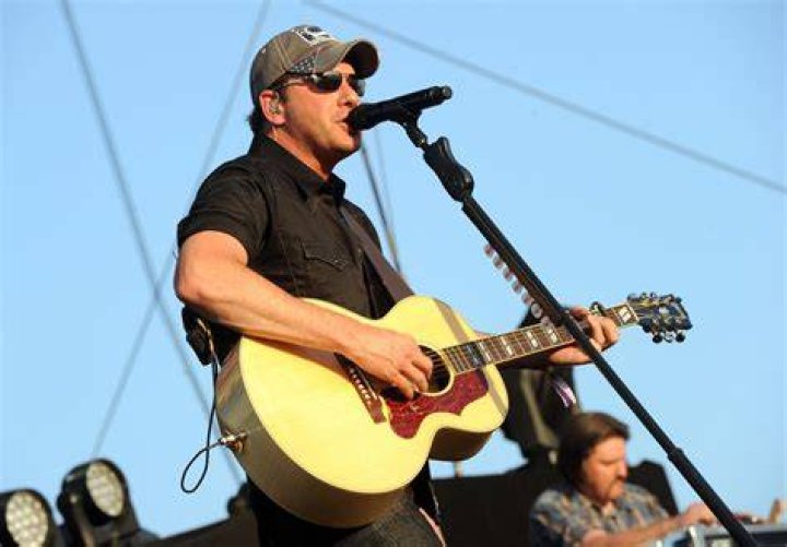 Rodney Atkins - Bio, Age, Wiki, Facts and Family