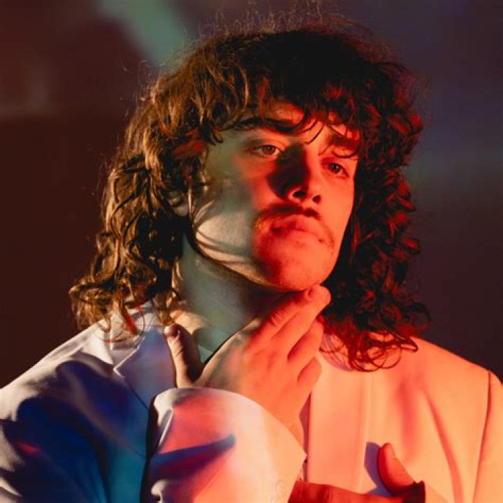 Roe Kapara: Songwriter Detailed Bio, Age, Birthday, & Height Insights and more