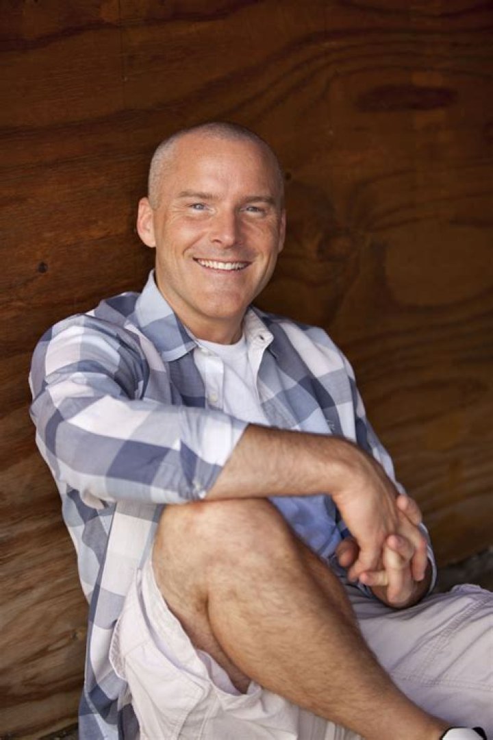 Roger Craig Smith - Bio, Age, Wiki, Facts and Family