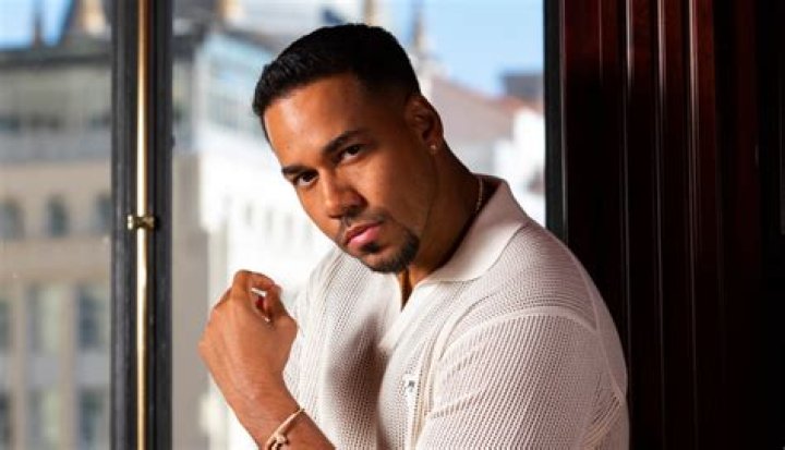 Romeo Santos - Bio, Age, net worth, height, Wiki, Facts and Family