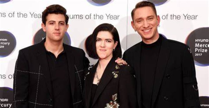 Romy Madley Croft - Bio, Age, Wiki, Facts and Family
