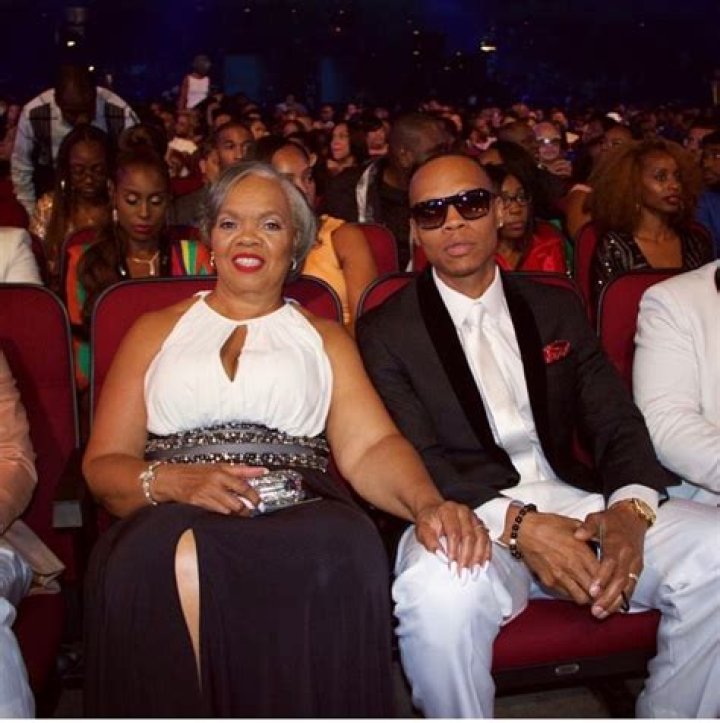 Ronnie DeVoe - Bio, Age, net worth, height, Wiki, Facts and Family