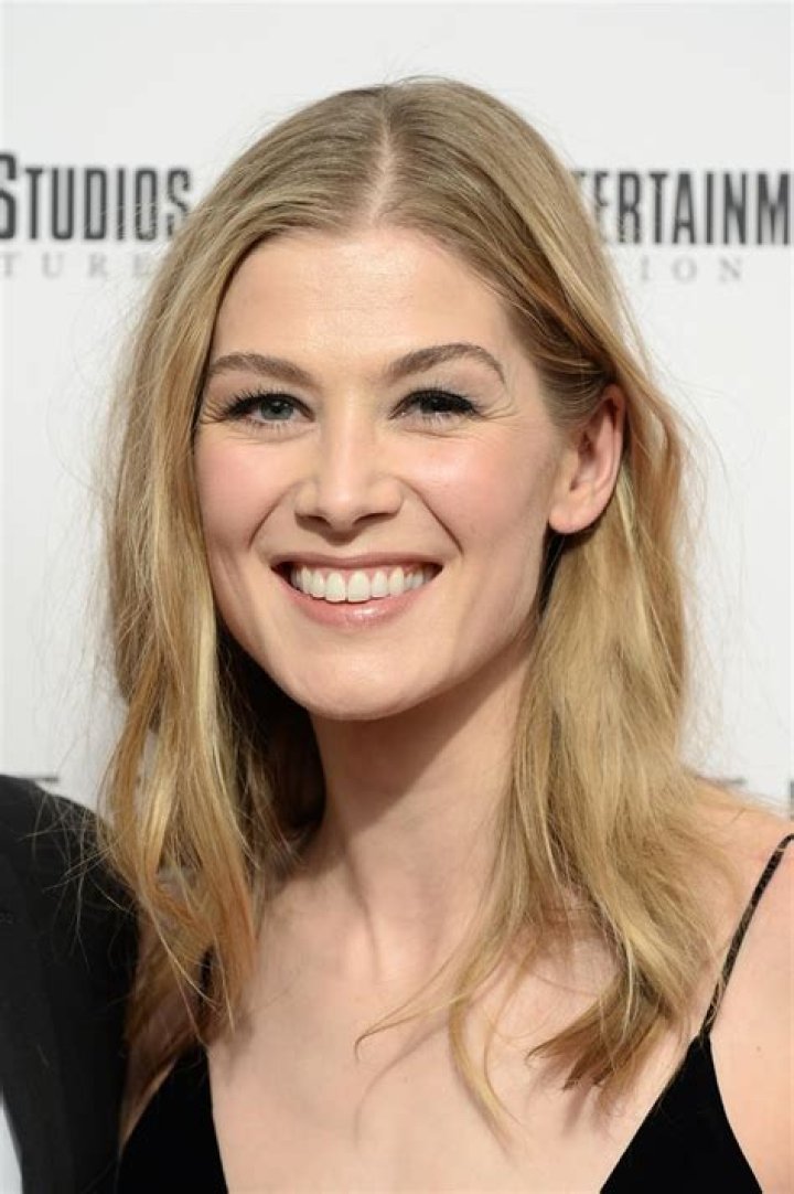 Rosamund Pike - Bio, Age, Wiki, Facts and Family