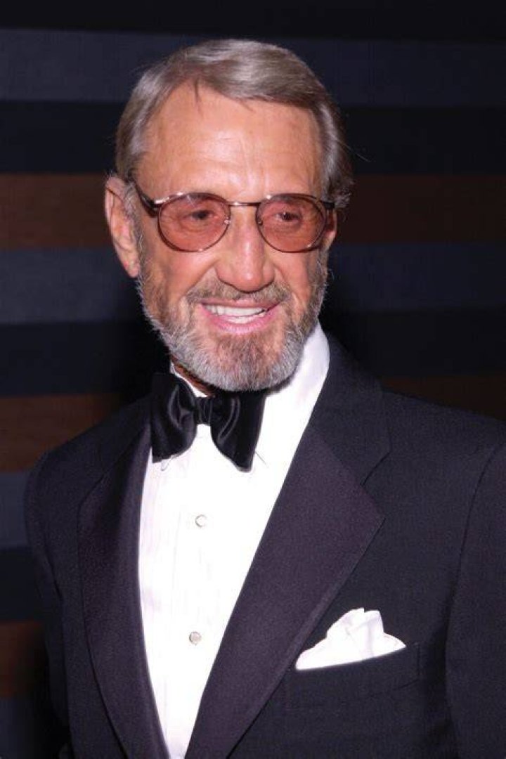 Roy Scheider - Bio, Age, net worth, height, Wiki, Facts and Family