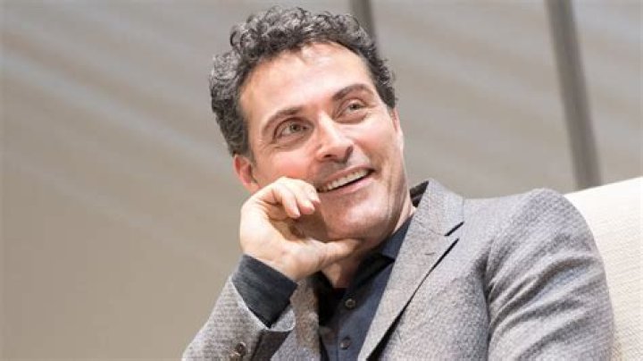 Rufus Sewell - Bio, Age, net worth, height, Wiki, Facts and Family