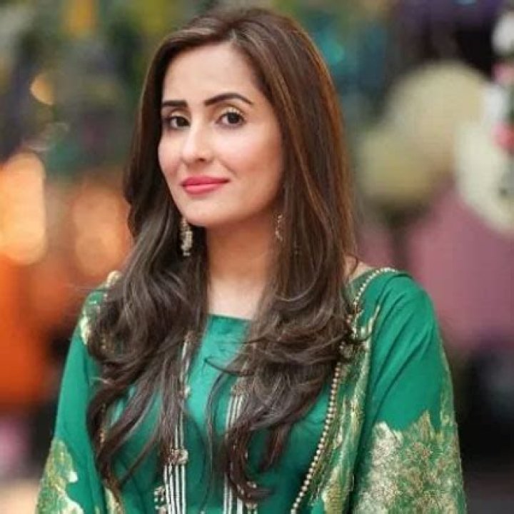 Sabreen Hisbani - Bio, Age, Wiki, Facts and Family