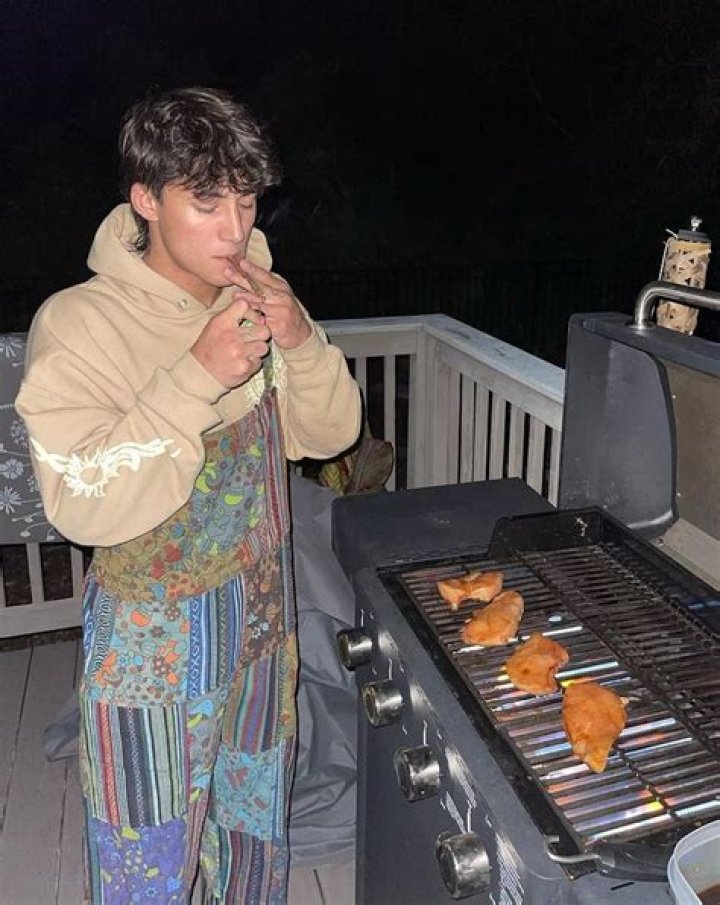 Sage Bender - Biography, Age, Wiki, Facts and Family