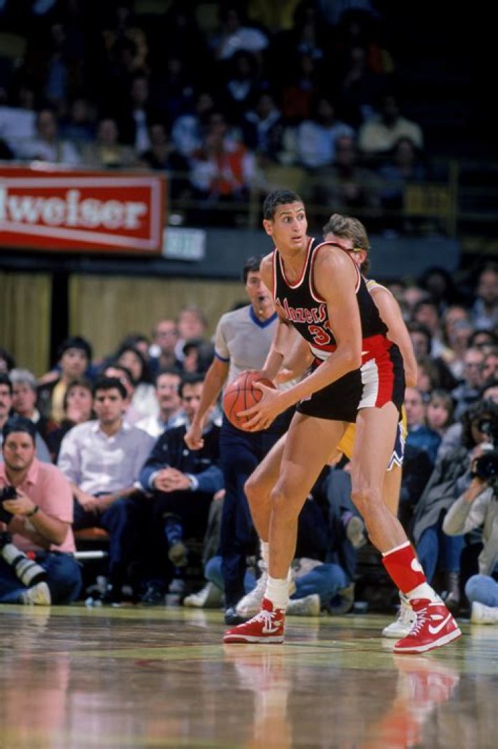 Sam Bowie - Bio, Age, net worth, height, Wiki, Facts and Family