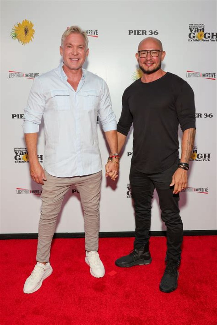 Sam Champion - Bio, Age, net worth, siblings, height, weight, Wiki, Facts and Family