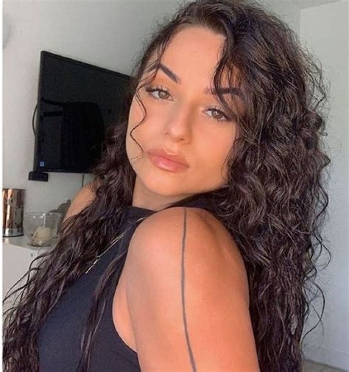 Samantha Cimarelli - Bio, Age, Wiki, Facts and Family