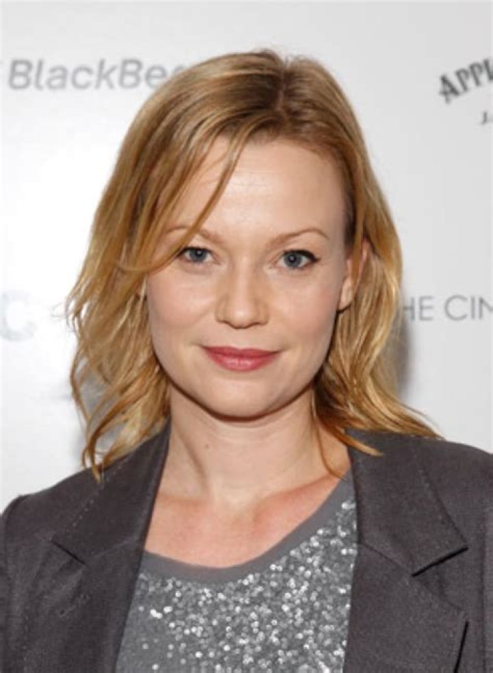 Samantha Mathis - Bio, Age, Wiki, Facts and Family