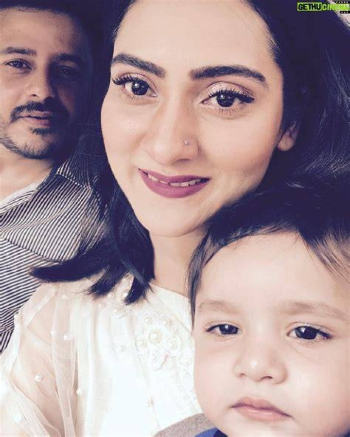 Sana Askari - Bio, Age, Wiki, Facts and Family