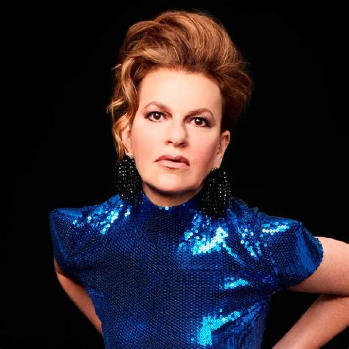 Sandra Bernhard - Bio, Age, Wiki, Facts and Family