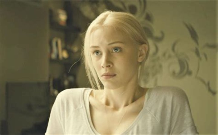 Sarah Gadon - Bio, Age, Wiki, Facts and Family