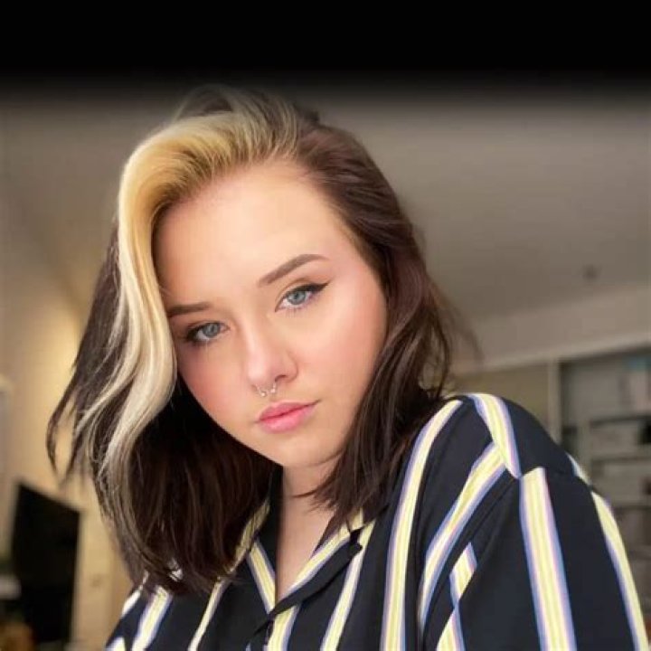 Sarah Schauer - Bio, Age, Wiki, Facts and Family
