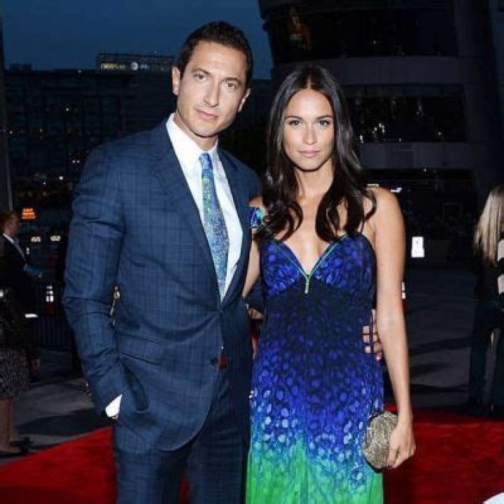Sasha Roiz - Bio, Age, siblings, height, Wiki, Facts and Family
