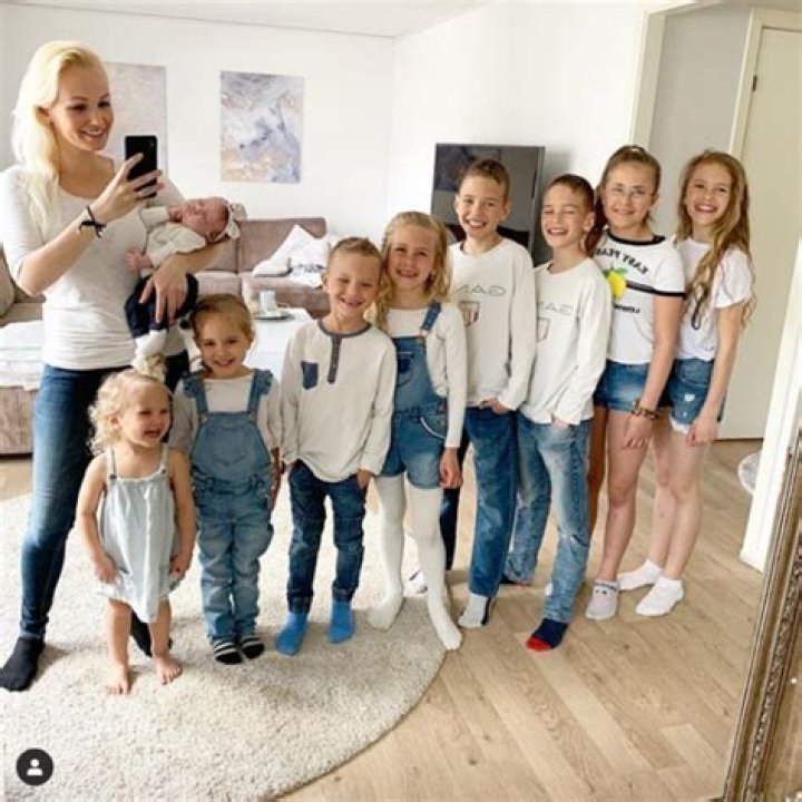 Satu Nordling Gonzalez (webvideostar) - Wikipedia, Age, Net Worth, Biography , Spotify, TikTok, Facebook, Facts and Family