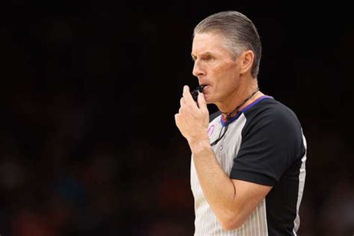 Scott Foster: Referee Detailed Bio, Age, Birthday, & Height Insights and more