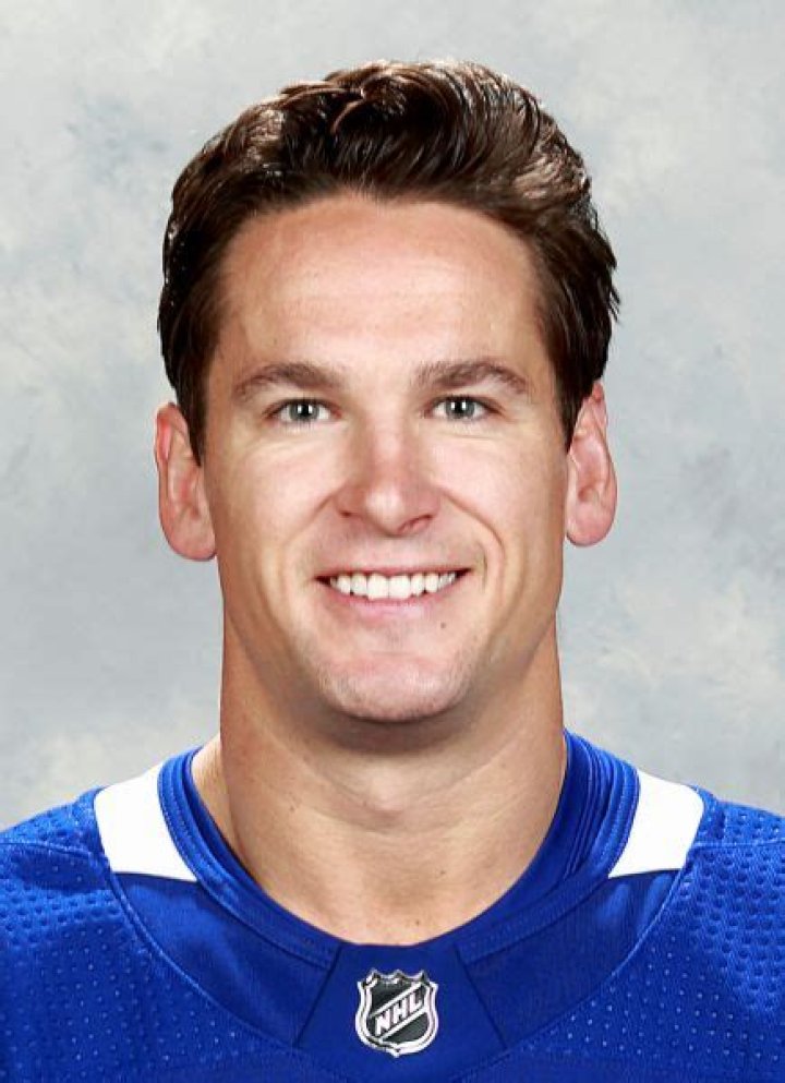 Scottie Upshall - Bio, Age, height, Wiki, Facts and Family