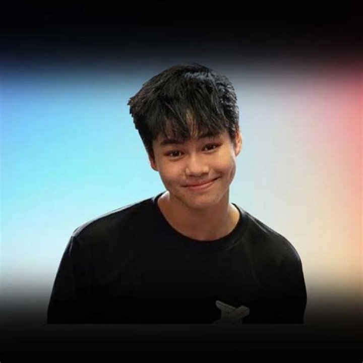 Sean Lew - Bio, Age, height, weight, Wiki, Facts and Family