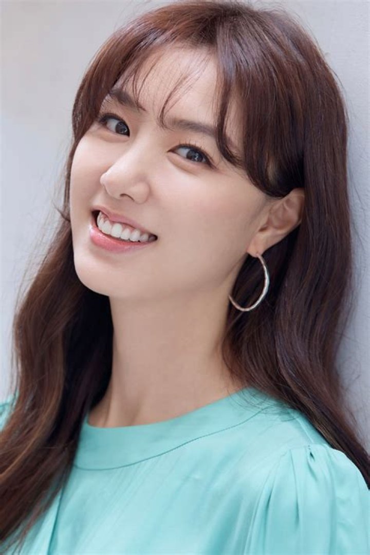 Seo Ji-hye - Bio, Age, Wiki, Facts and Family