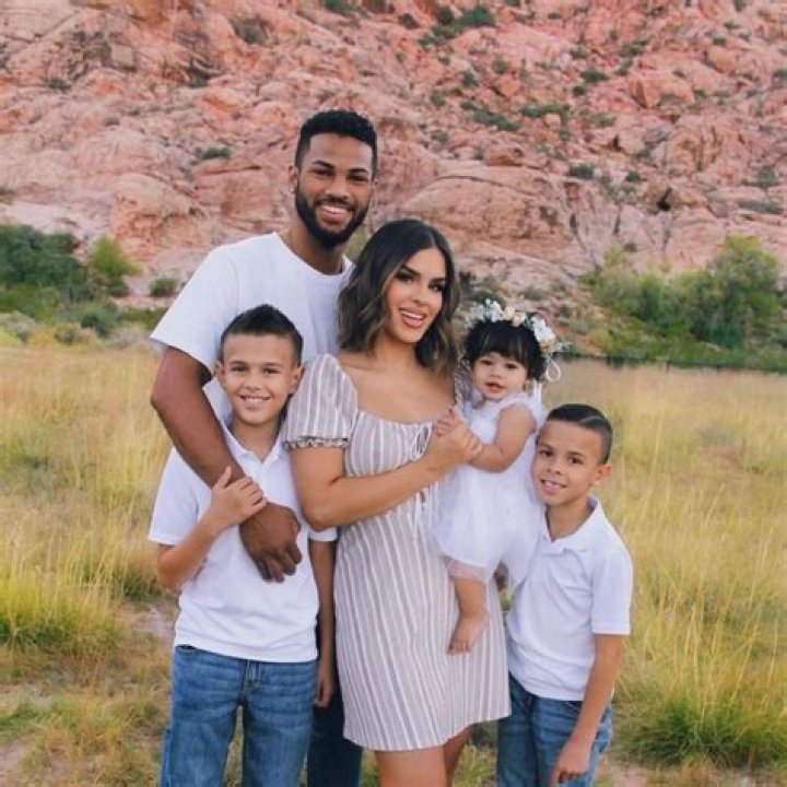 Shane Mosley - Bio, Age, siblings, height, Wiki, Facts and Family
