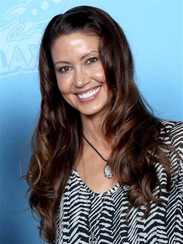 Shannon Elizabeth - Bio, Age, Wiki, Facts and Family